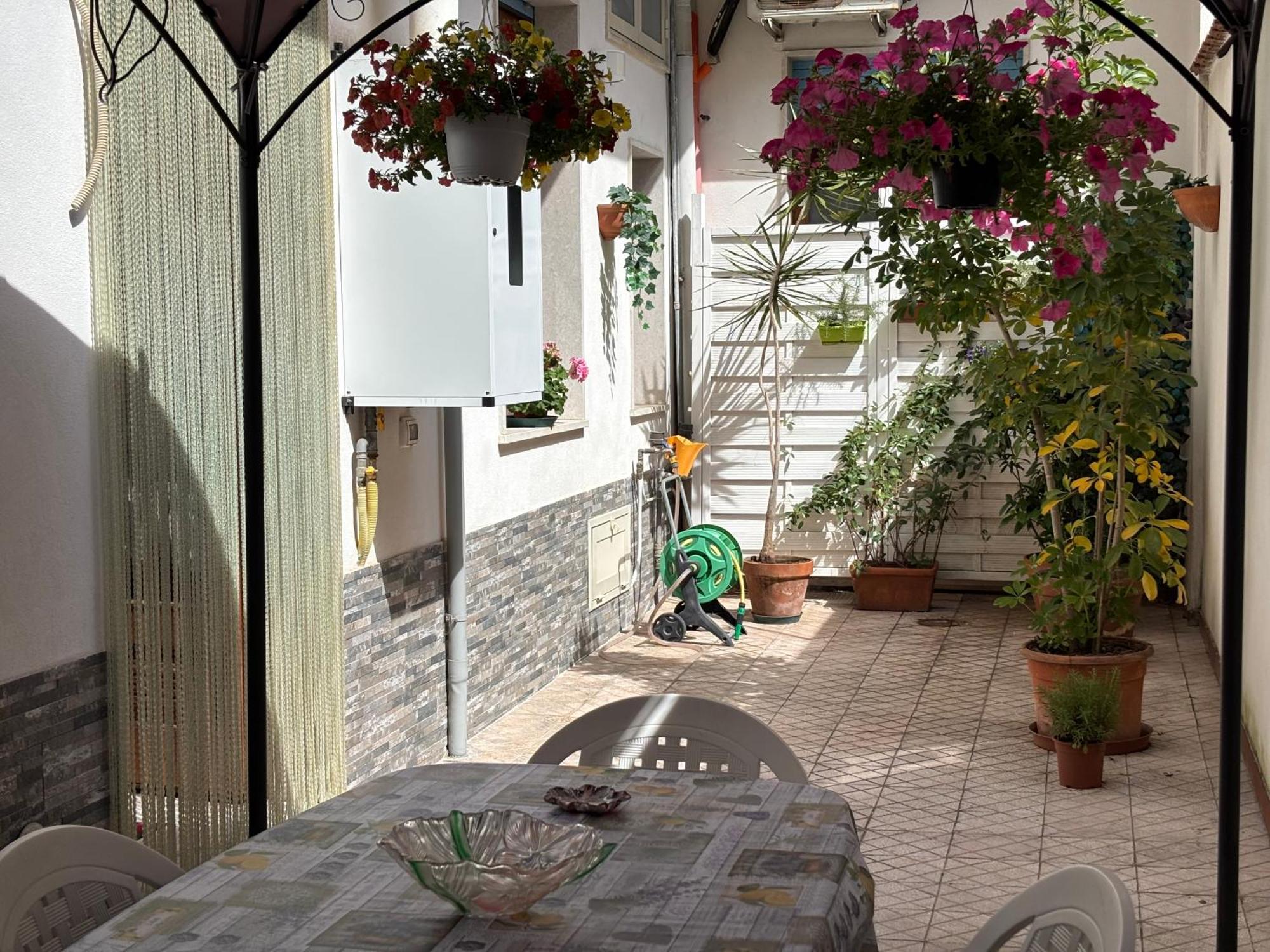 Apartamento Casa Ninetta Riposto Exterior foto